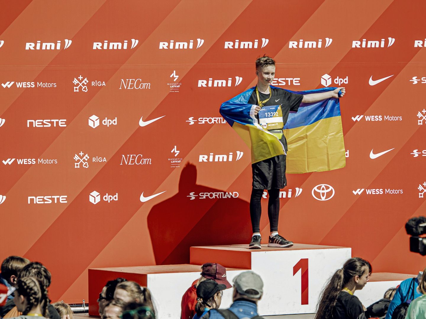 Age group winners in 42 km and 21 km distances