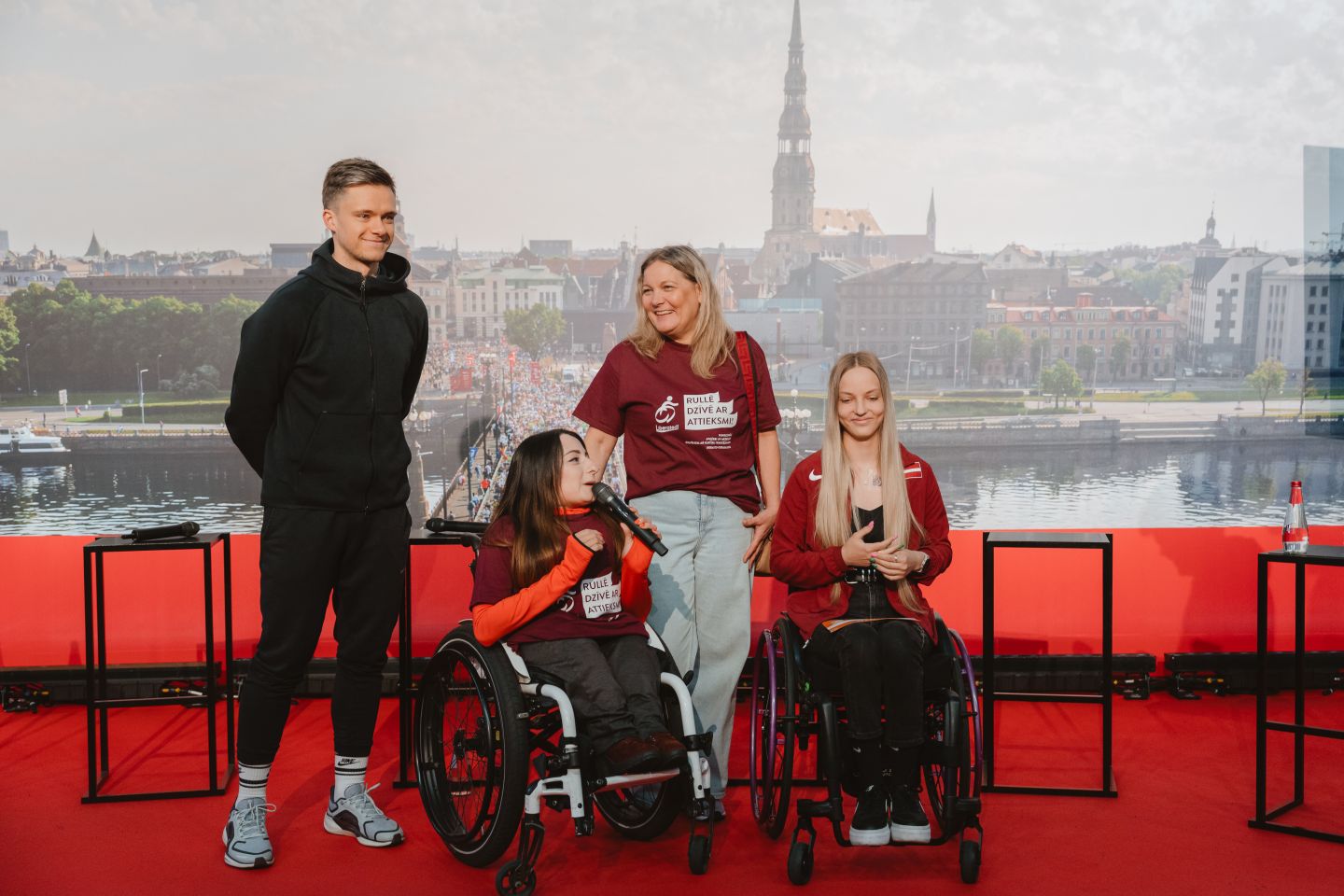 Svinīgi atklāts 35. jubilejas Rimi Rīgas maratons!