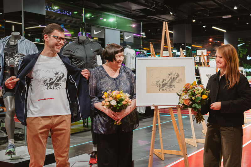 Borisa Bērziņa mākslas darba krekli