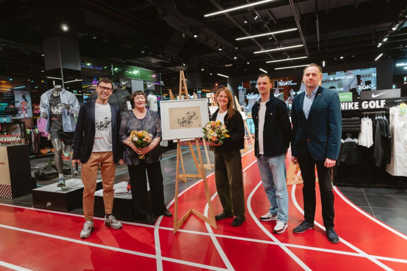 Borisa Bērziņa mākslas darba krekli