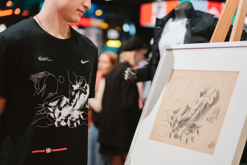 Borisa Bērziņa mākslas darba krekli