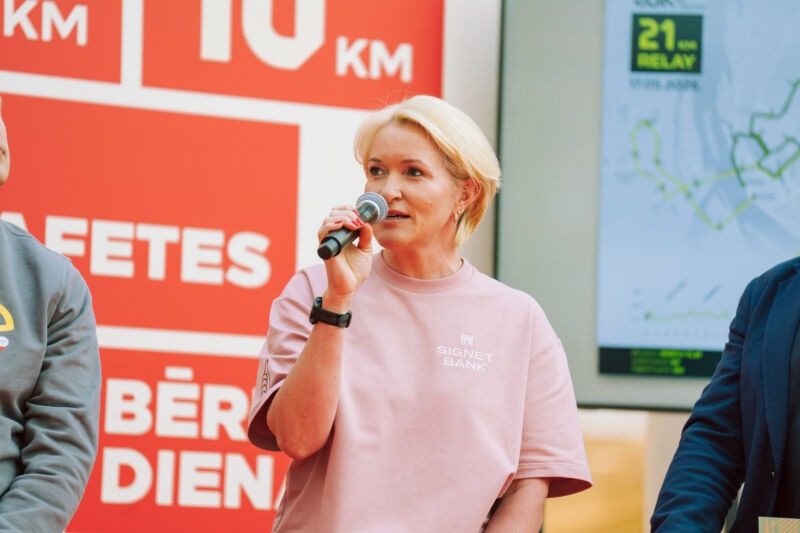 Press conference unveiling the 2026 medal design at the Spice shopping centre