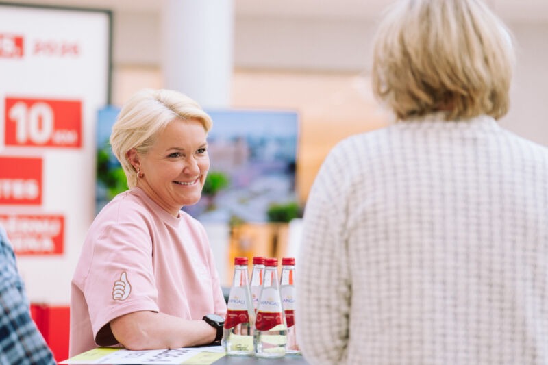 Press conference unveiling the 2026 medal design at the Spice shopping centre